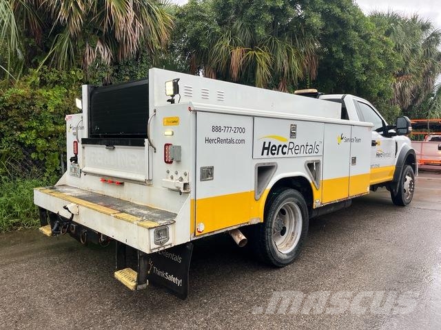 Ford F-550 مركبات الأغراض العامة