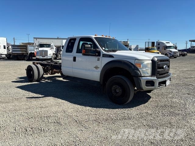 Ford F-550 Cabinas