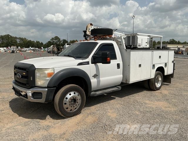 Ford F-550 Super Duty Комунальні автомобілі / автомобілі загального призначення