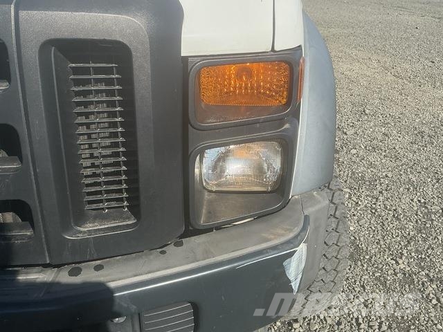 Ford F-550 Super Duty Kiperi