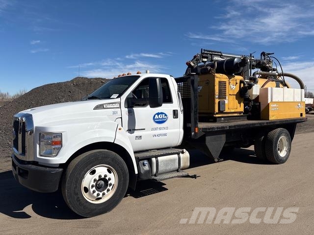 Ford F-650 Εκσκαφείς με ερπύστριες