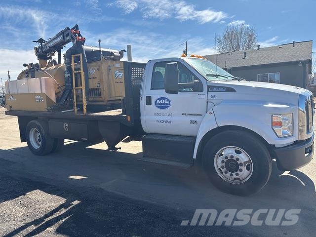 Ford F-650 Εκσκαφείς με ερπύστριες