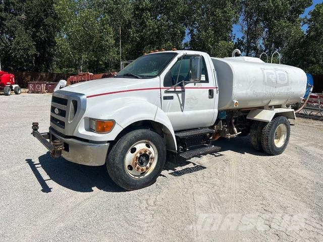 Ford F-650 Поливальні машини