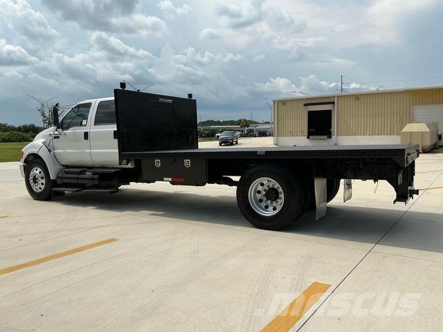 Ford F-650 شاحنات مسطحة/مفصلية الجوانب