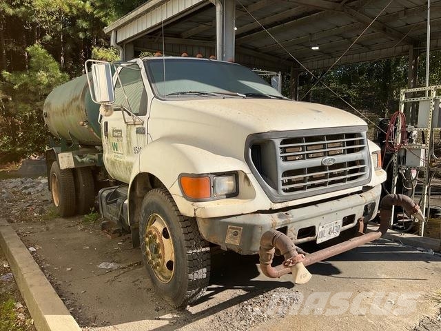 Ford F-650 صهاريج مياه