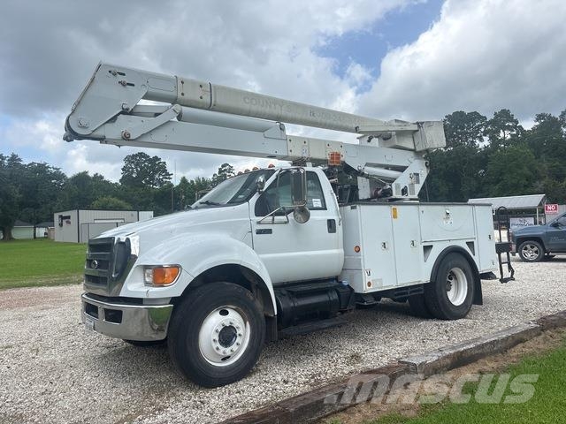 Ford F-750 Piattaforme autocarrate