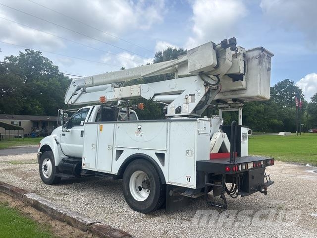 Ford F-750 Piattaforme autocarrate