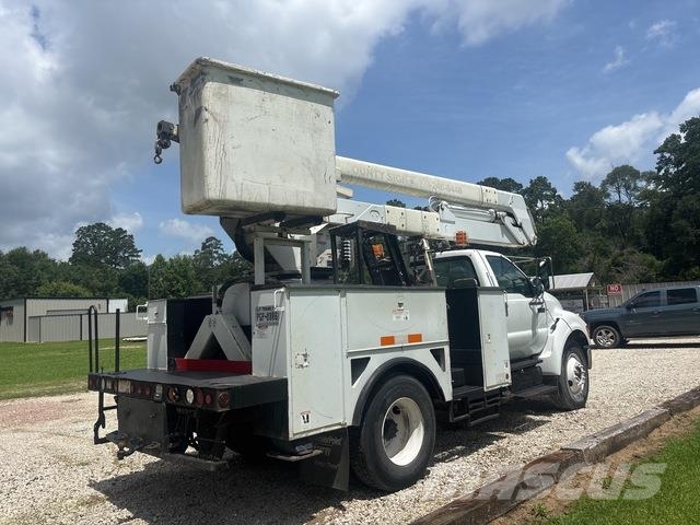 Ford F-750 Piattaforme autocarrate