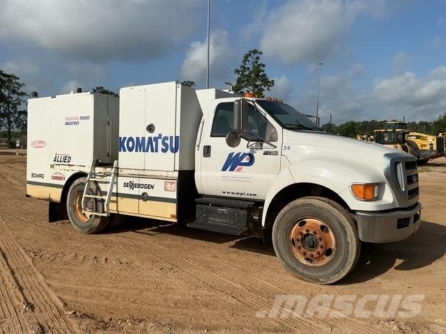 Ford F-750 Camiones cisternas