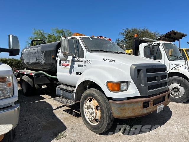 Ford F-750 Water tankers
