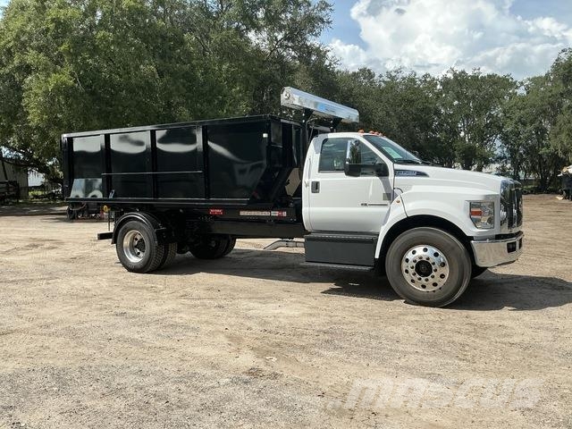 Ford F-750 Komunalni tovornjaki