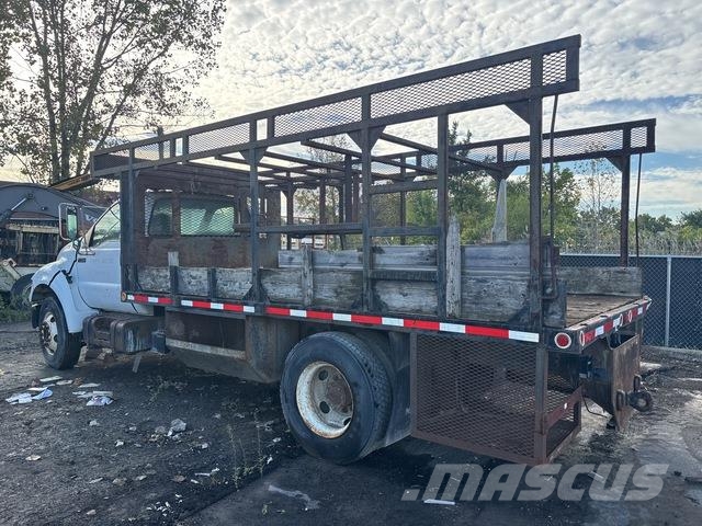 Ford F-750 Flatbed / Dropside trucks