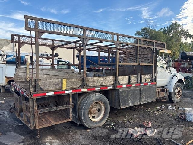 Ford F-750 Flatbed / Dropside trucks