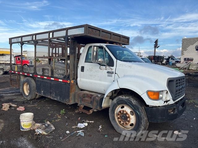 Ford F-750 Flatbed / Dropside trucks