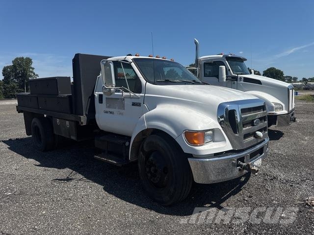 Ford F-750 Цистерни за вода