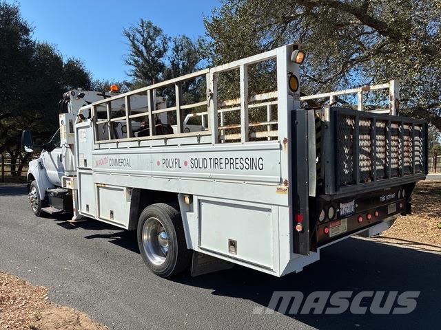Ford F-750 Komunalna vozila