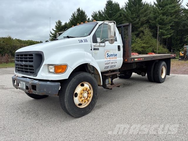 Ford F-750 Platformas/izkraušana no sāniem
