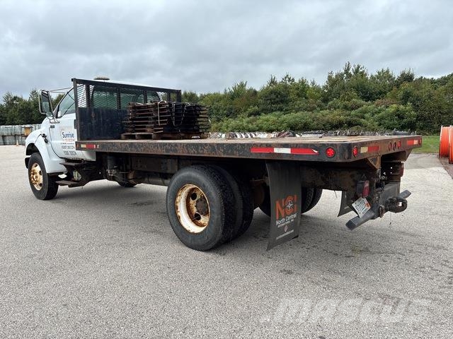 Ford F-750 Platformas/izkraušana no sāniem