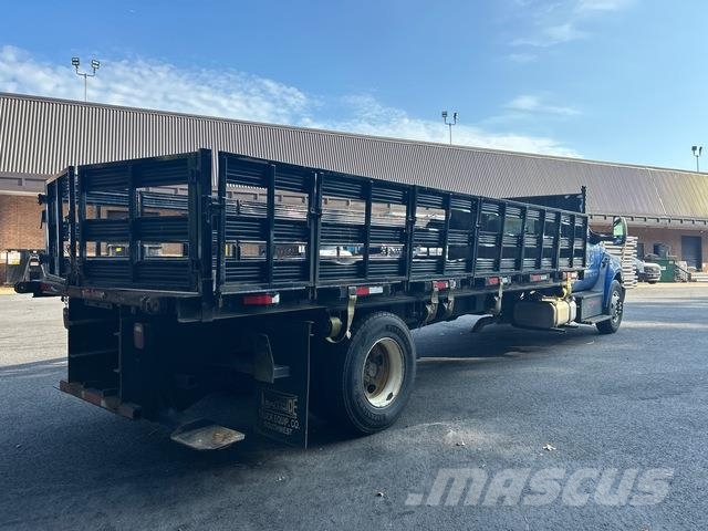 Ford F-750 平ボディー