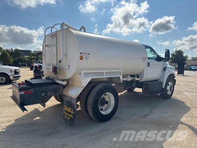 Ford F-750 Kamioni za vodu