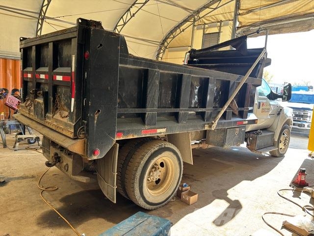 Ford F-750 شاحنات قلابة