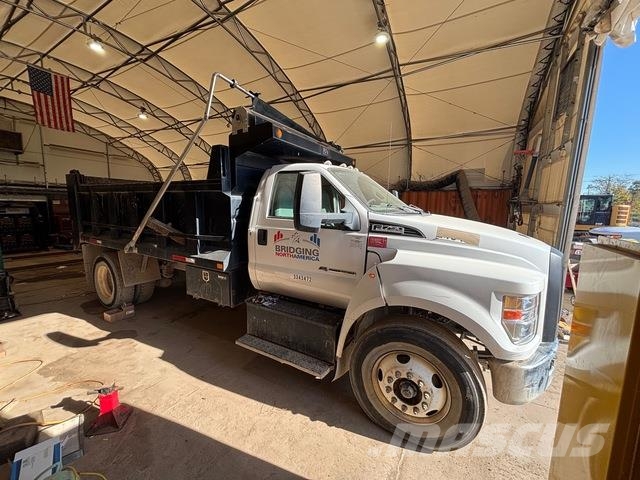 Ford F-750 شاحنات قلابة