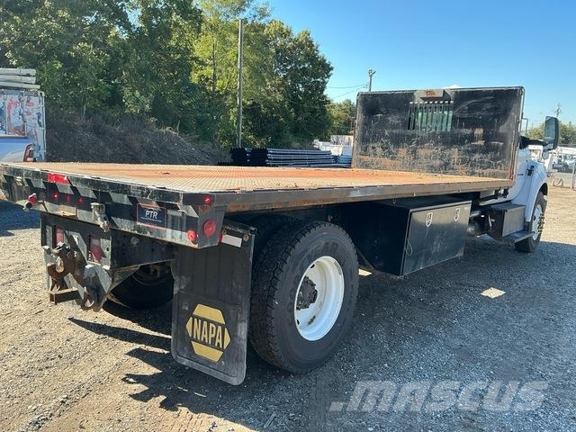 Ford F-750 Flakbilar