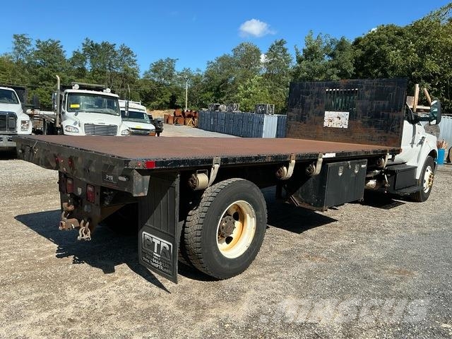 Ford F-750 Platformas/izkraušana no sāniem