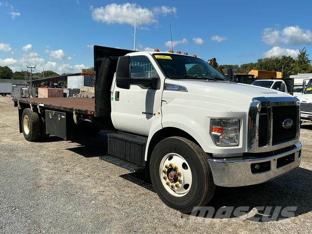 Ford F-750 Platformas/izkraušana no sāniem
