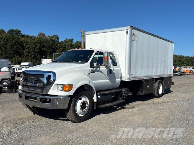 Ford F-750 Autocisterna