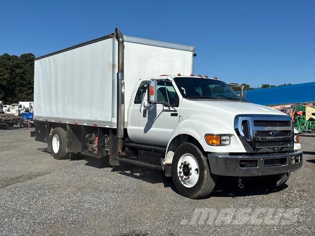 Ford F-750 Autocisterna