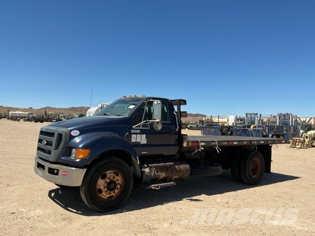 Ford F-750 Super Duty Бордови