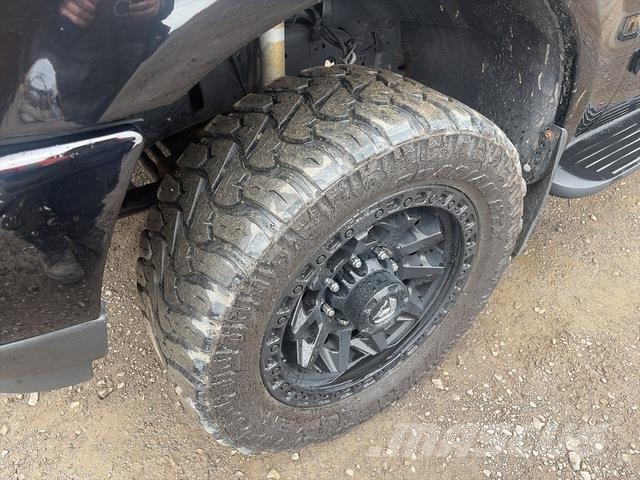 Ford F250 XLT Pick-upy / Pojazdy z otwieranymi burtami