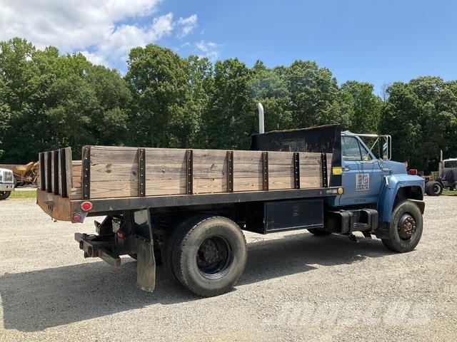Ford F8000 Sora- ja kippiautot