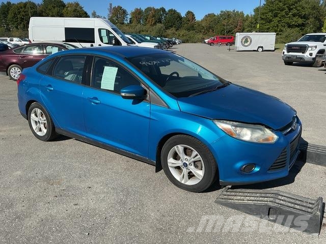 Ford Focus SE 自動車