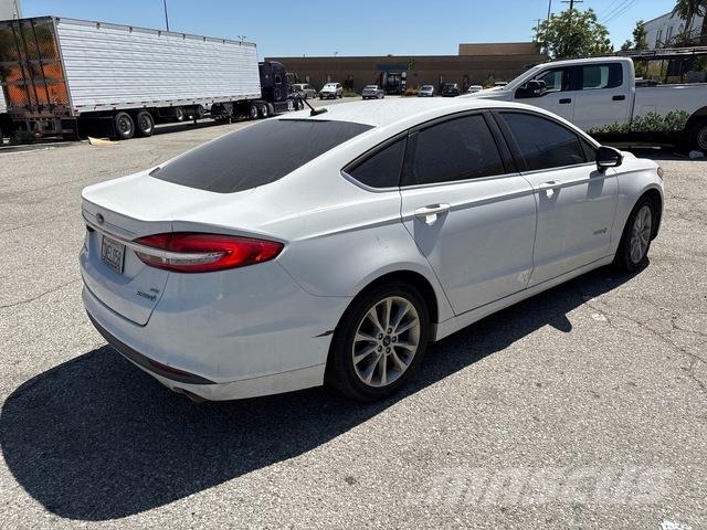 Ford Fusion Automašīnas
