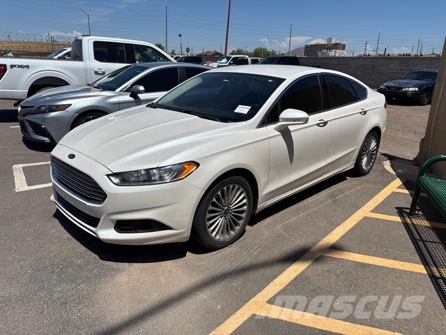 Ford Fusion PKWs