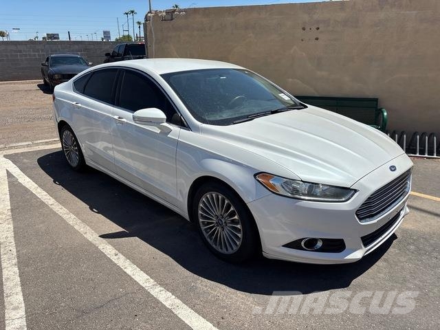 Ford Fusion PKWs