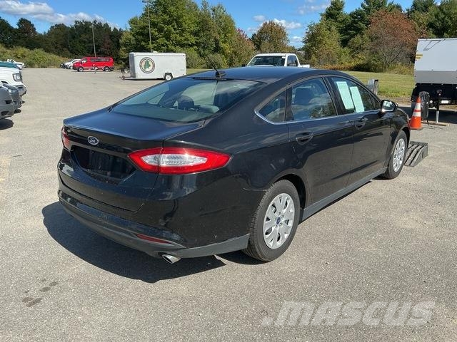 Ford Fusion S Avtomobili