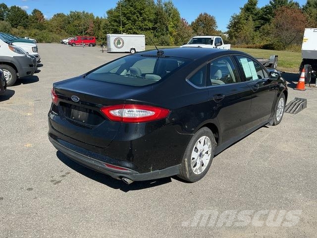 Ford Fusion S Auto