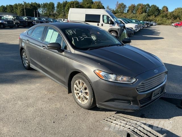 Ford Fusion S Auto