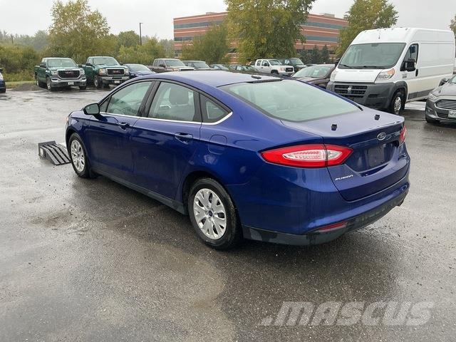 Ford Fusion S Auto