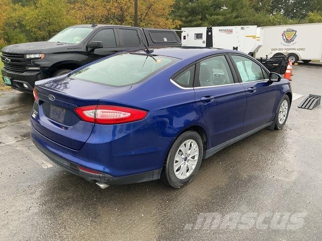 Ford Fusion S Auto
