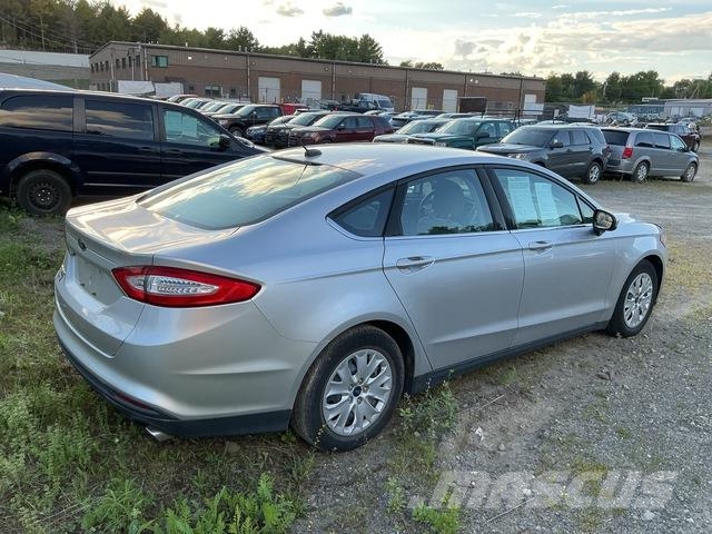 Ford Fusion S Avtomobili