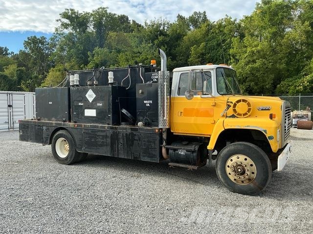 Ford L8000 Цистерна