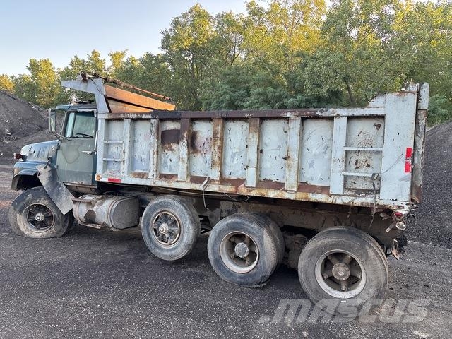 Ford L9000 Kiper tovornjaki