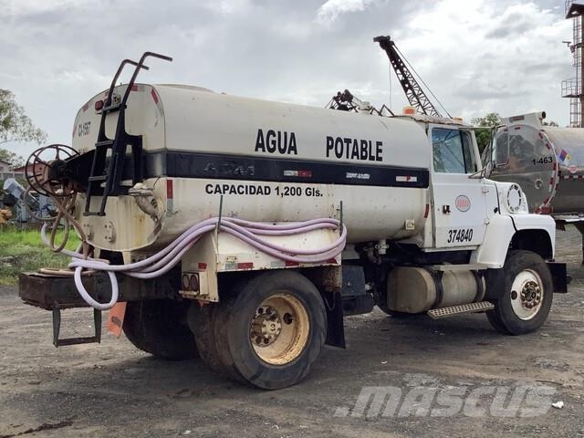 Ford LN8000 Cisterny na vodu