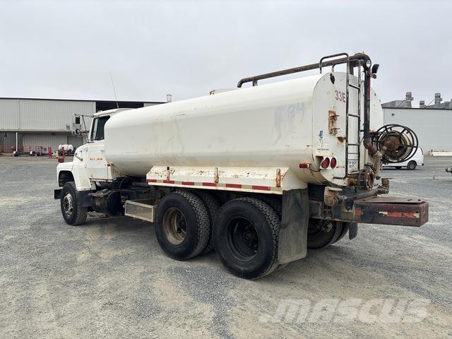 Ford LNT8000 Kamioni za vodu
