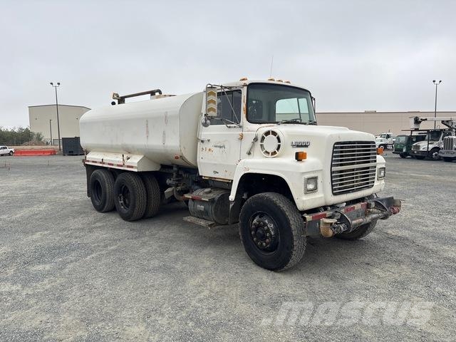 Ford LNT8000 Kamioni za vodu