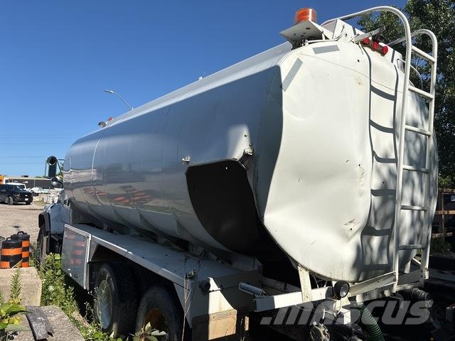 Ford LNT9000 Wassertanker